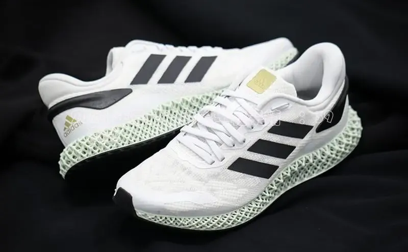 bsport体育官方网站BSPORTS携程2024 年最时尚的男士鞋子精選：39 
碼潮款