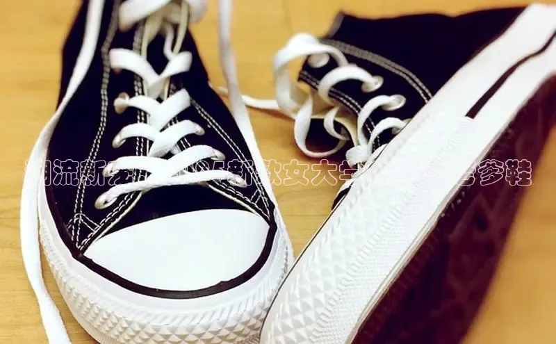 潮流新宠：2025新款女大学生经典老爹鞋